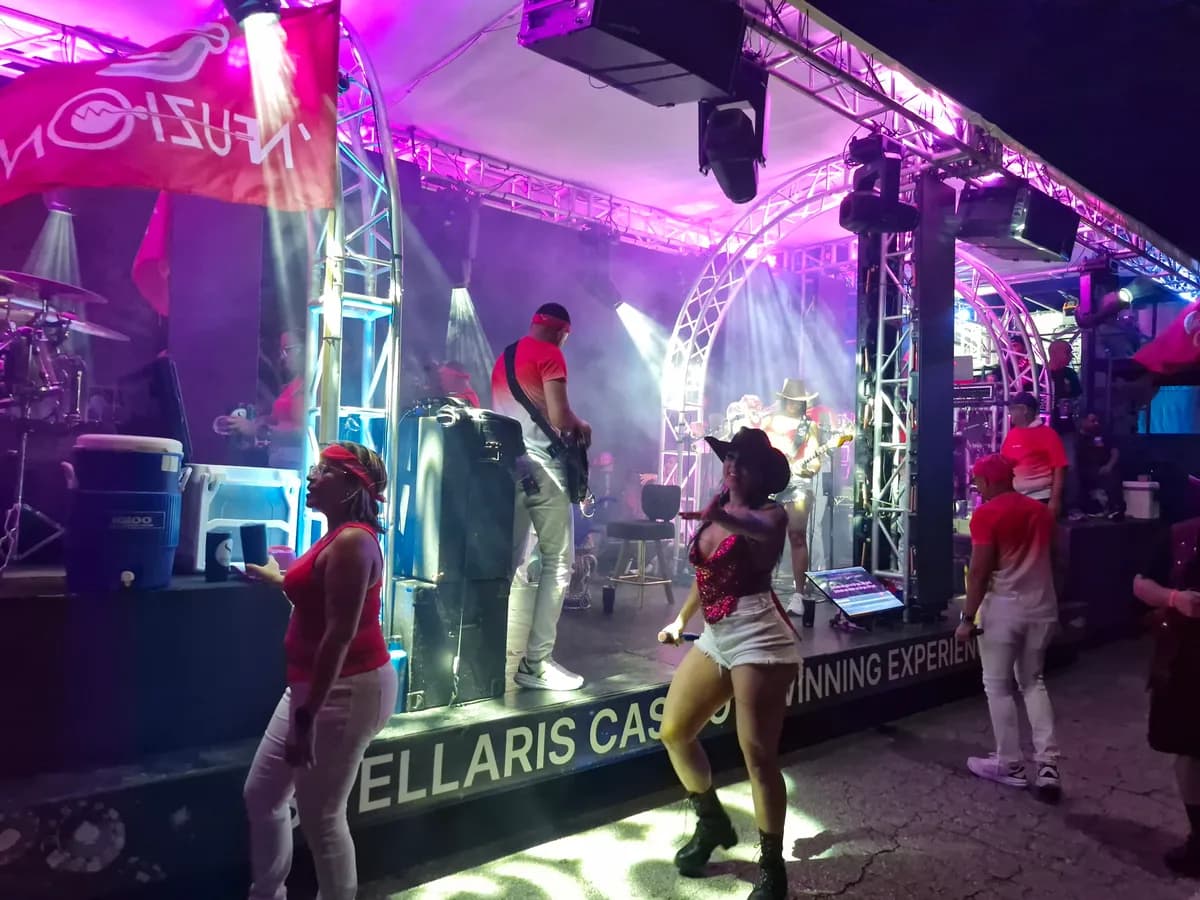 Aruba Carnival